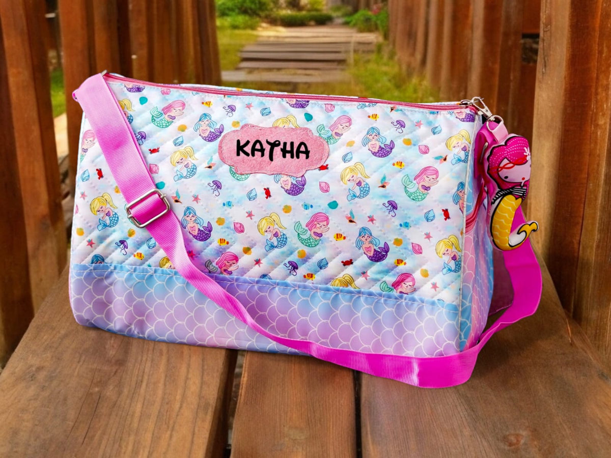 Personalised Premium Duffle Bag with toy keychain